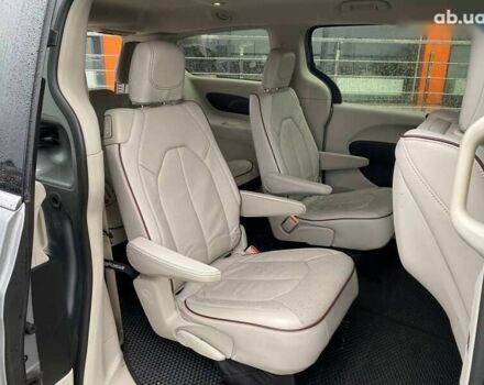 Крайслер Пасифик, объемом двигателя 0 л и пробегом 199 тыс. км за 13400 $, фото 20 на Automoto.ua