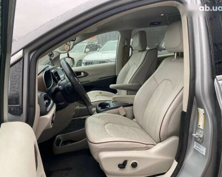 Крайслер Пасифик, объемом двигателя 0 л и пробегом 199 тыс. км за 13400 $, фото 16 на Automoto.ua