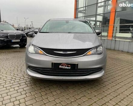 Крайслер Пасифик, объемом двигателя 0 л и пробегом 199 тыс. км за 13400 $, фото 1 на Automoto.ua