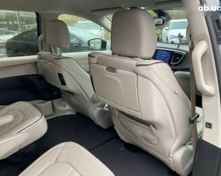 Крайслер Пасифик, объемом двигателя 0 л и пробегом 199 тыс. км за 13400 $, фото 21 на Automoto.ua