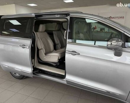 Крайслер Pacifica, об'ємом двигуна 0 л та пробігом 156 тис. км за 26490 $, фото 14 на Automoto.ua