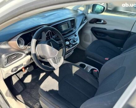 Крайслер Пасифик, объемом двигателя 3.6 л и пробегом 158 тыс. км за 10800 $, фото 4 на Automoto.ua