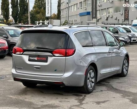 Крайслер Пасифик, объемом двигателя 0 л и пробегом 156 тыс. км за 23490 $, фото 13 на Automoto.ua