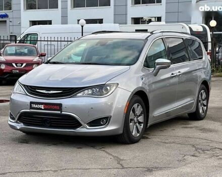 Крайслер Пасифик, объемом двигателя 0 л и пробегом 156 тыс. км за 22990 $, фото 4 на Automoto.ua