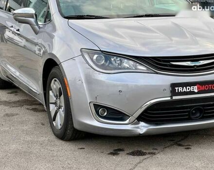 Крайслер Пасифик, объемом двигателя 0 л и пробегом 156 тыс. км за 22990 $, фото 2 на Automoto.ua