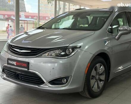 Крайслер Pacifica, об'ємом двигуна 0 л та пробігом 156 тис. км за 26490 $, фото 5 на Automoto.ua