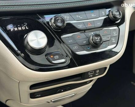 Крайслер Пасифик, объемом двигателя 0 л и пробегом 156 тыс. км за 22990 $, фото 24 на Automoto.ua