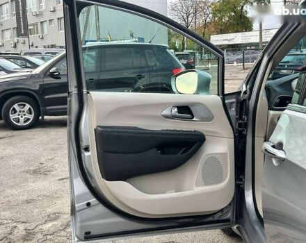 Крайслер Пасифик, объемом двигателя 0 л и пробегом 156 тыс. км за 22990 $, фото 18 на Automoto.ua