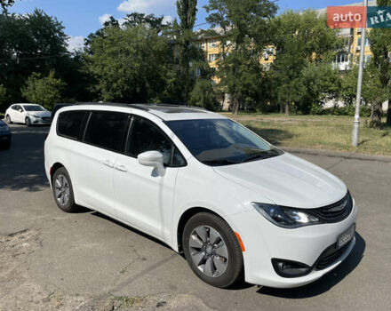 Крайслер Pacifica, об'ємом двигуна 3.6 л та пробігом 168 тис. км за 28900 $, фото 4 на Automoto.ua