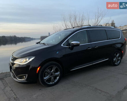 Крайслер Pacifica, об'ємом двигуна 3.6 л та пробігом 125 тис. км за 25900 $, фото 8 на Automoto.ua