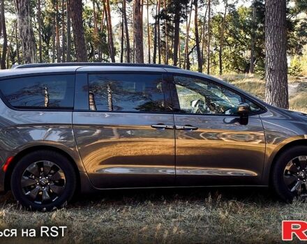 Крайслер Pacifica, об'ємом двигуна 3.6 л та пробігом 177 тис. км за 28000 $, фото 2 на Automoto.ua