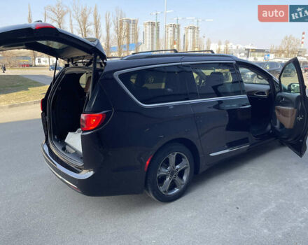 Крайслер Pacifica, об'ємом двигуна 3.6 л та пробігом 125 тис. км за 25900 $, фото 18 на Automoto.ua