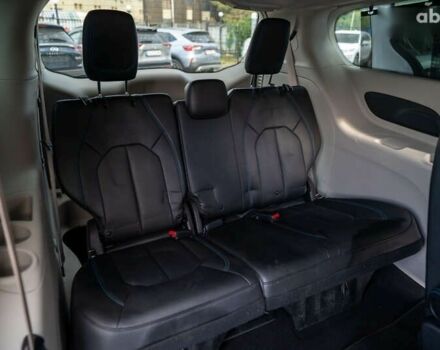 Крайслер Pacifica, об'ємом двигуна 3.6 л та пробігом 135 тис. км за 28000 $, фото 29 на Automoto.ua