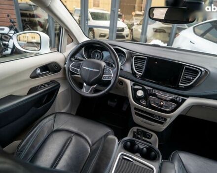 Крайслер Pacifica, об'ємом двигуна 3.6 л та пробігом 135 тис. км за 28000 $, фото 19 на Automoto.ua