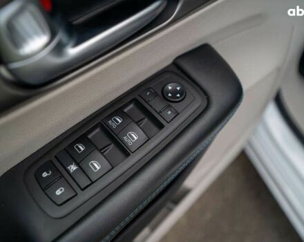 Крайслер Pacifica, об'ємом двигуна 3.6 л та пробігом 135 тис. км за 28000 $, фото 16 на Automoto.ua