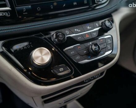 Крайслер Pacifica, об'ємом двигуна 3.6 л та пробігом 135 тис. км за 28000 $, фото 24 на Automoto.ua