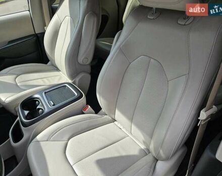 Крайслер Pacifica, об'ємом двигуна 3.6 л та пробігом 92 тис. км за 39900 $, фото 8 на Automoto.ua