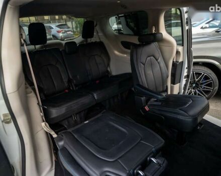 Крайслер Pacifica, об'ємом двигуна 3.6 л та пробігом 135 тис. км за 28000 $, фото 26 на Automoto.ua