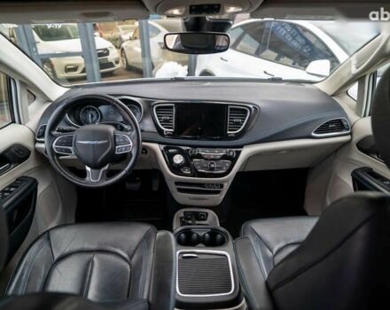 Крайслер Pacifica, об'ємом двигуна 3.6 л та пробігом 135 тис. км за 28000 $, фото 21 на Automoto.ua