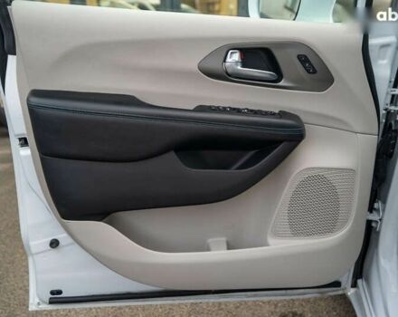 Крайслер Pacifica, об'ємом двигуна 3.6 л та пробігом 135 тис. км за 28000 $, фото 15 на Automoto.ua