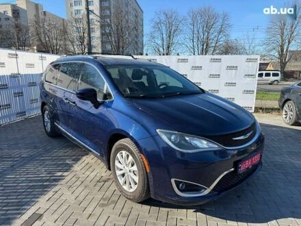 Крайслер Pacifica 2019 у Луцьку на Automoto.ua Крайслер Pacifica, об'ємом двигуна 3.6 л та пробігом 148 тис. км за 14800 $, фото 1 на Automoto.ua