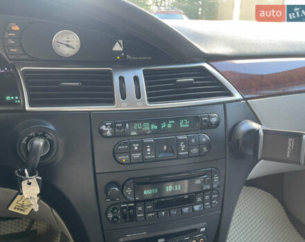 Серый Крайслер Пасифик, объемом двигателя 3.5 л и пробегом 300 тыс. км за 6200 $, фото 16 на Automoto.ua