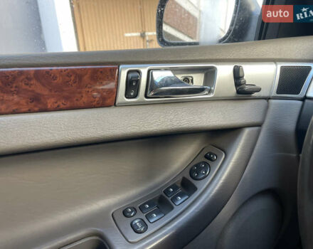 Серый Крайслер Пасифик, объемом двигателя 3.5 л и пробегом 300 тыс. км за 6200 $, фото 14 на Automoto.ua