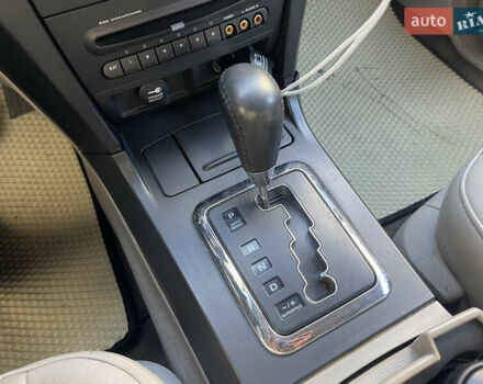 Серый Крайслер Пасифик, объемом двигателя 3.5 л и пробегом 300 тыс. км за 6200 $, фото 18 на Automoto.ua