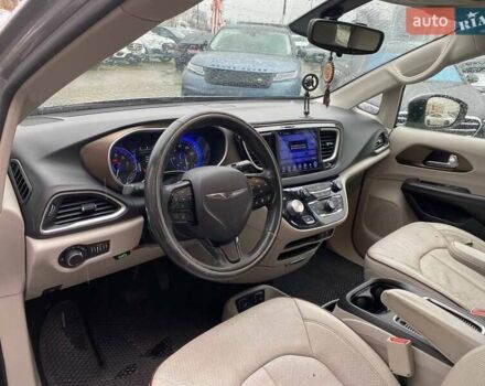 Сірий Крайслер Pacifica, об'ємом двигуна 3.6 л та пробігом 199 тис. км за 13400 $, фото 10 на Automoto.ua