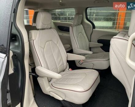 Сірий Крайслер Pacifica, об'ємом двигуна 3.6 л та пробігом 199 тис. км за 13400 $, фото 21 на Automoto.ua