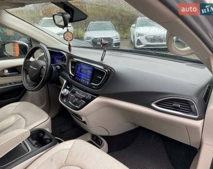 Сірий Крайслер Pacifica, об'ємом двигуна 3.6 л та пробігом 199 тис. км за 13400 $, фото 8 на Automoto.ua