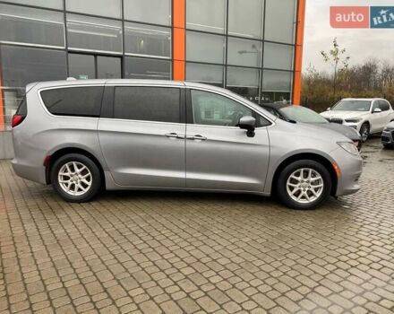 Сірий Крайслер Pacifica, об'ємом двигуна 3.6 л та пробігом 199 тис. км за 13400 $, фото 7 на Automoto.ua