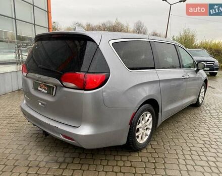 Сірий Крайслер Pacifica, об'ємом двигуна 3.6 л та пробігом 199 тис. км за 13400 $, фото 6 на Automoto.ua