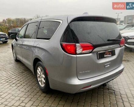 Сірий Крайслер Pacifica, об'ємом двигуна 3.6 л та пробігом 199 тис. км за 13400 $, фото 4 на Automoto.ua