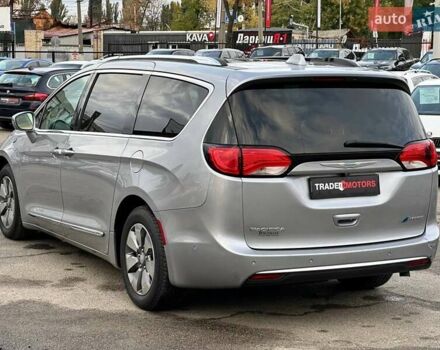 Серый Крайслер Пасифик, объемом двигателя 3.61 л и пробегом 156 тыс. км за 22990 $, фото 11 на Automoto.ua