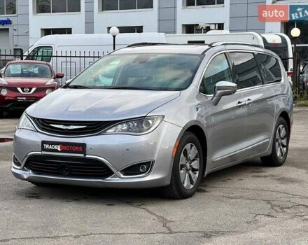 Сірий Крайслер Pacifica, об'ємом двигуна 3.61 л та пробігом 156 тис. км за 24390 $, фото 4 на Automoto.ua