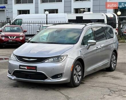 Сірий Крайслер Pacifica, об'ємом двигуна 3.61 л та пробігом 156 тис. км за 24390 $, фото 5 на Automoto.ua