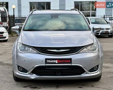 Серый Крайслер Пасифик, объемом двигателя 3.61 л и пробегом 156 тыс. км за 22990 $, фото 3 на Automoto.ua