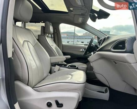 Серый Крайслер Пасифик, объемом двигателя 3.61 л и пробегом 156 тыс. км за 22990 $, фото 54 на Automoto.ua