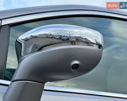 Серый Крайслер Пасифик, объемом двигателя 3.61 л и пробегом 156 тыс. км за 22990 $, фото 7 на Automoto.ua