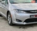 Крайслер Пасифик 2017 в Киеве на Automoto.ua Серый Крайслер Пасифик, объемом двигателя 3.61 л и пробегом 156 тыс. км за 23990 $, фото 2 на Automoto.ua