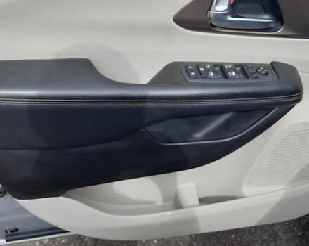 Сірий Крайслер Pacifica, об'ємом двигуна 3.61 л та пробігом 90 тис. км за 18700 $, фото 7 на Automoto.ua