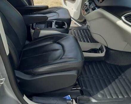 Сірий Крайслер Pacifica, об'ємом двигуна 3.61 л та пробігом 90 тис. км за 18700 $, фото 18 на Automoto.ua