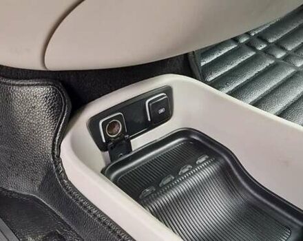 Серый Крайслер Пасифик, объемом двигателя 3.61 л и пробегом 90 тыс. км за 18800 $, фото 16 на Automoto.ua