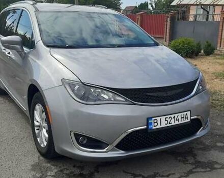 Сірий Крайслер Pacifica, об'ємом двигуна 3.61 л та пробігом 90 тис. км за 18700 $, фото 1 на Automoto.ua