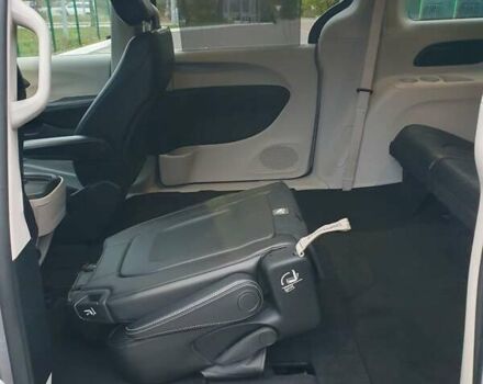 Сірий Крайслер Pacifica, об'ємом двигуна 3.6 л та пробігом 135 тис. км за 17999 $, фото 47 на Automoto.ua