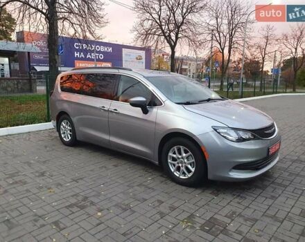 Сірий Крайслер Pacifica, об'ємом двигуна 3.6 л та пробігом 135 тис. км за 17999 $, фото 15 на Automoto.ua