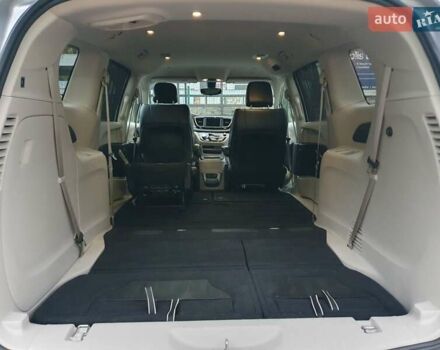 Сірий Крайслер Pacifica, об'ємом двигуна 3.6 л та пробігом 135 тис. км за 17999 $, фото 41 на Automoto.ua