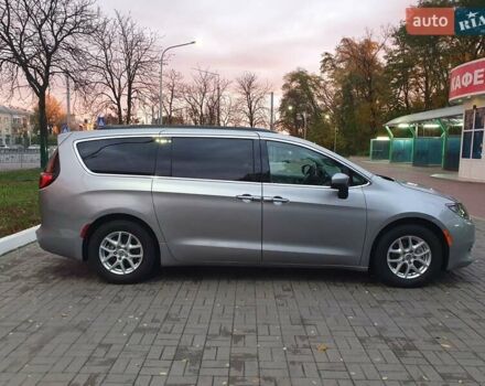 Сірий Крайслер Pacifica, об'ємом двигуна 3.6 л та пробігом 135 тис. км за 17999 $, фото 13 на Automoto.ua