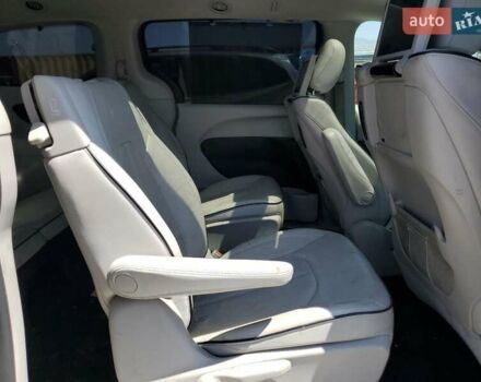 Сірий Крайслер Pacifica, об'ємом двигуна 3.6 л та пробігом 63 тис. км за 5900 $, фото 1 на Automoto.ua